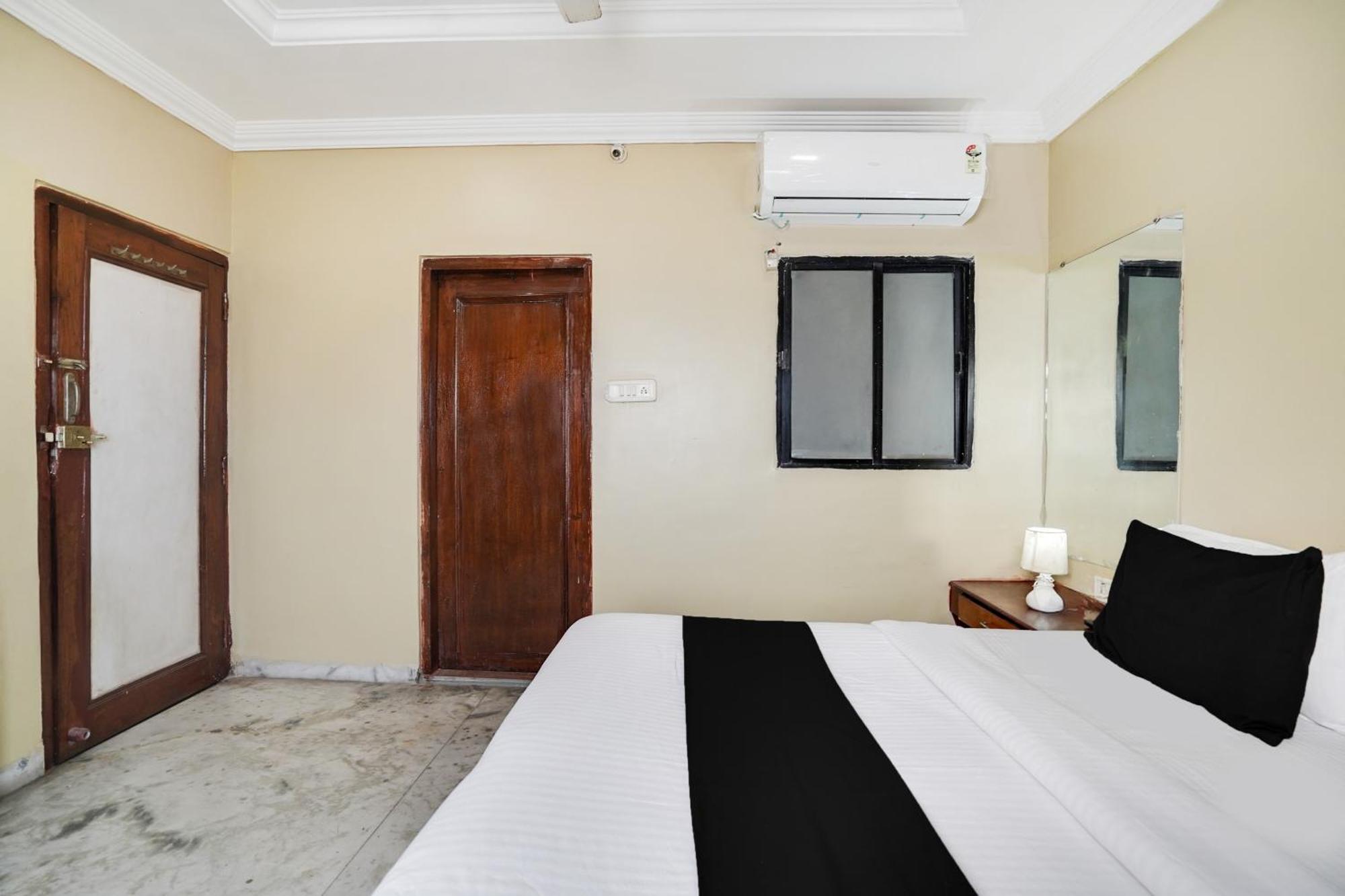 Super Hotel O Pithampur Formerly Ganga Residency Akolia Exterior foto